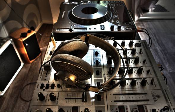 Headphones for DJ предпросмотр